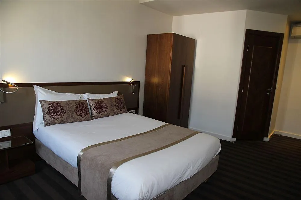 Art Batignolles Hotel