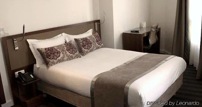 Art Batignolles Hotel